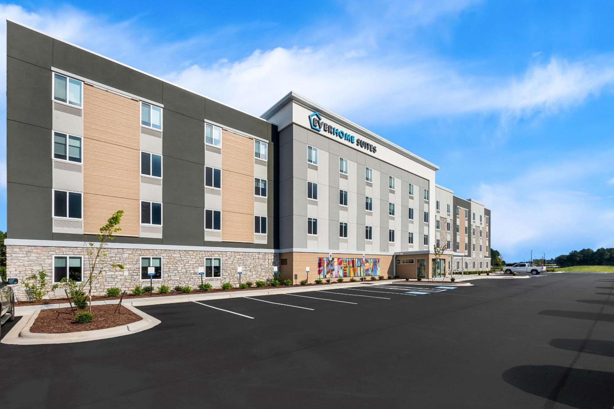 Everhome Suites Fayetteville Near Fort Bragg ภายนอก รูปภาพ